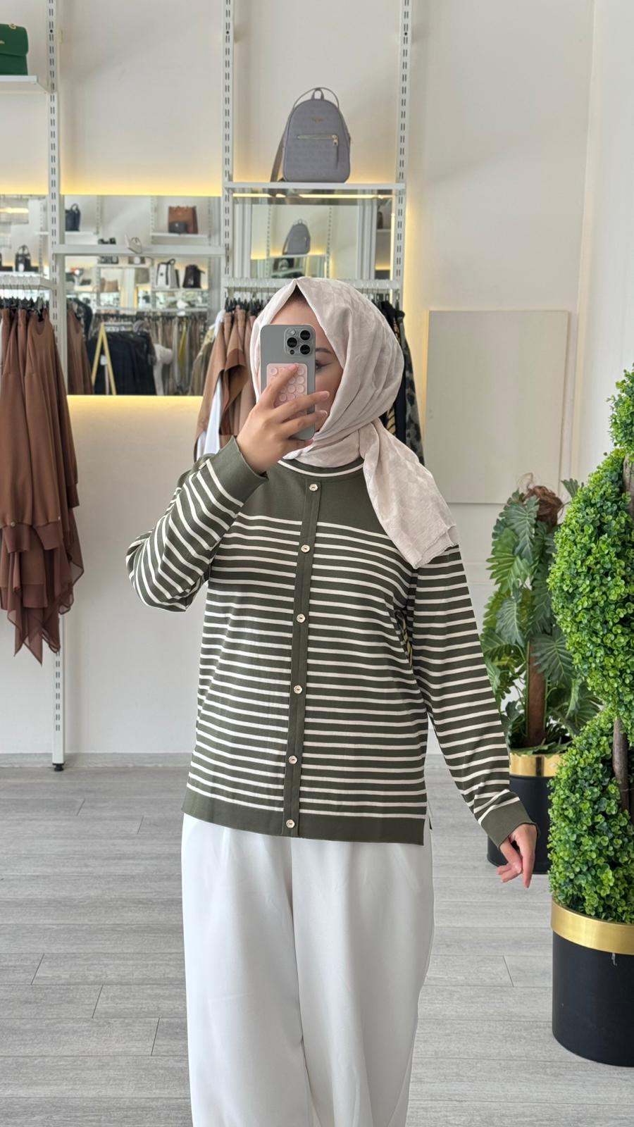 Armine Trend Çizgili Düğmeli Triko Hırka