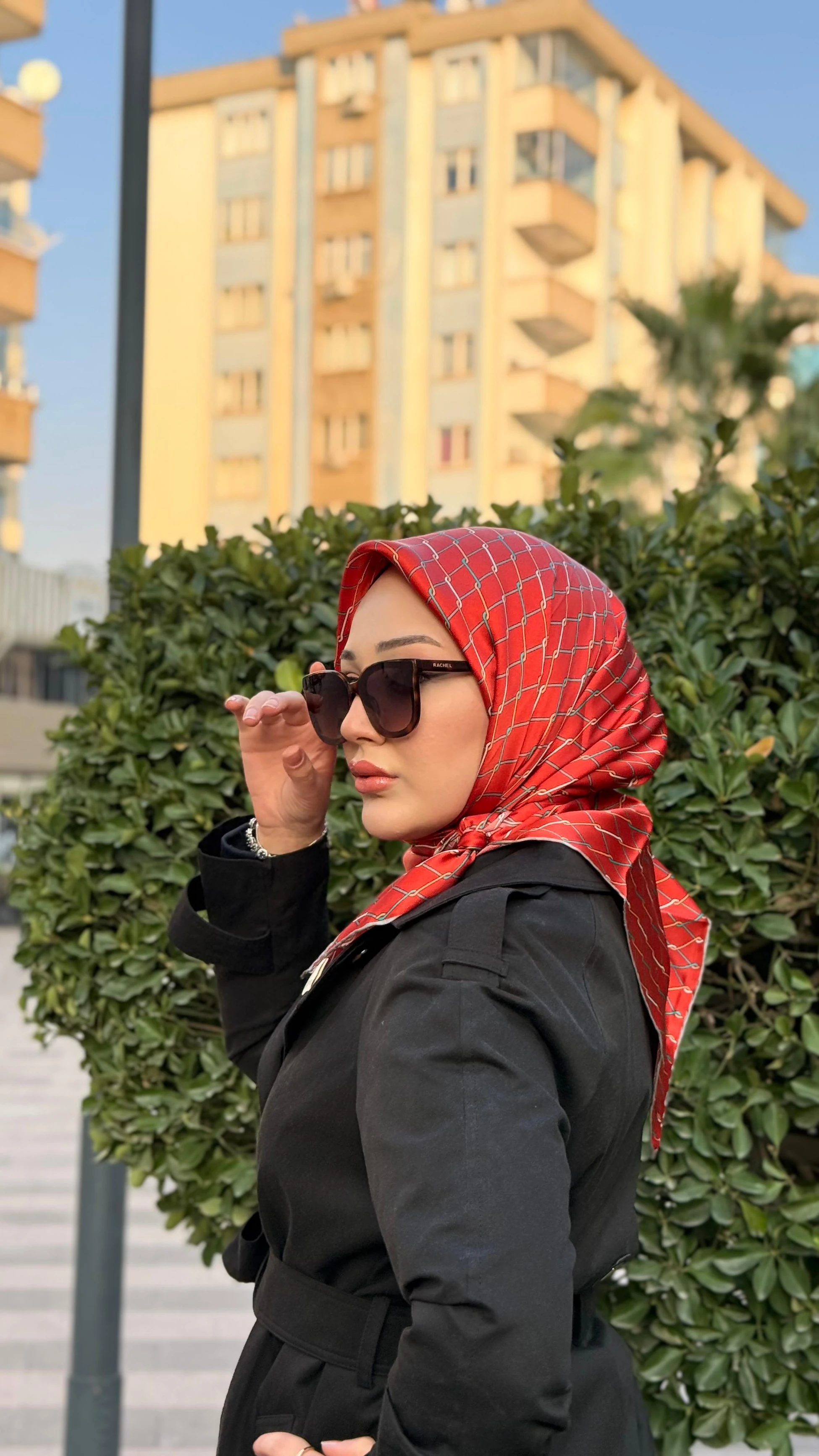 Armine Klasik Desenli Sura Saf ipek Eşarp