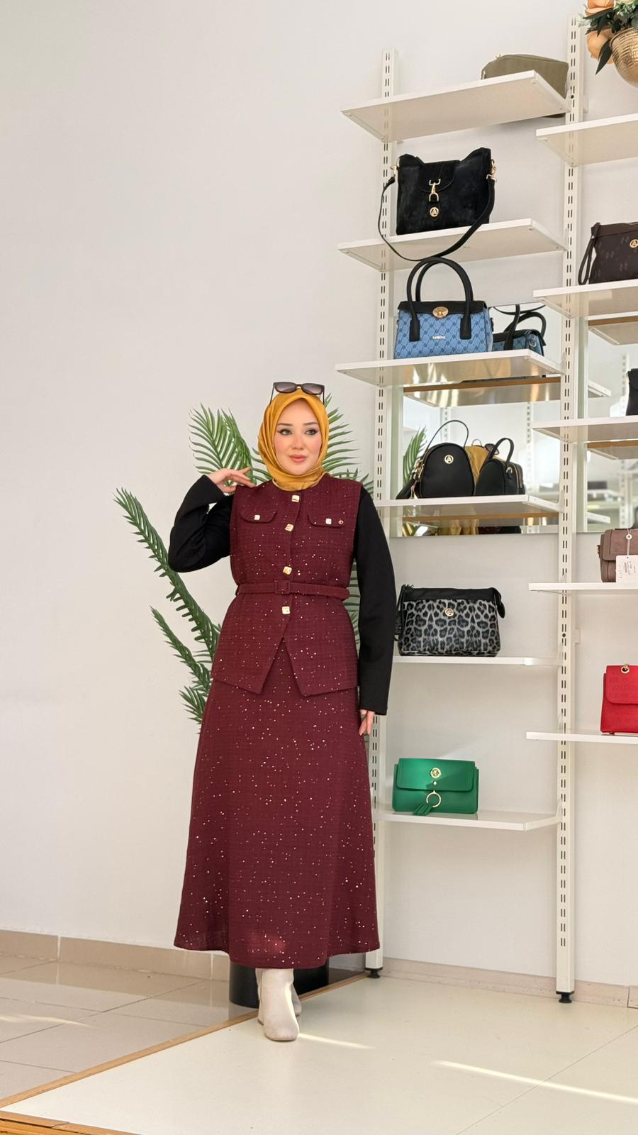 Armine Trend Kendinden Simli Kemer Detaylı Etekli Takım