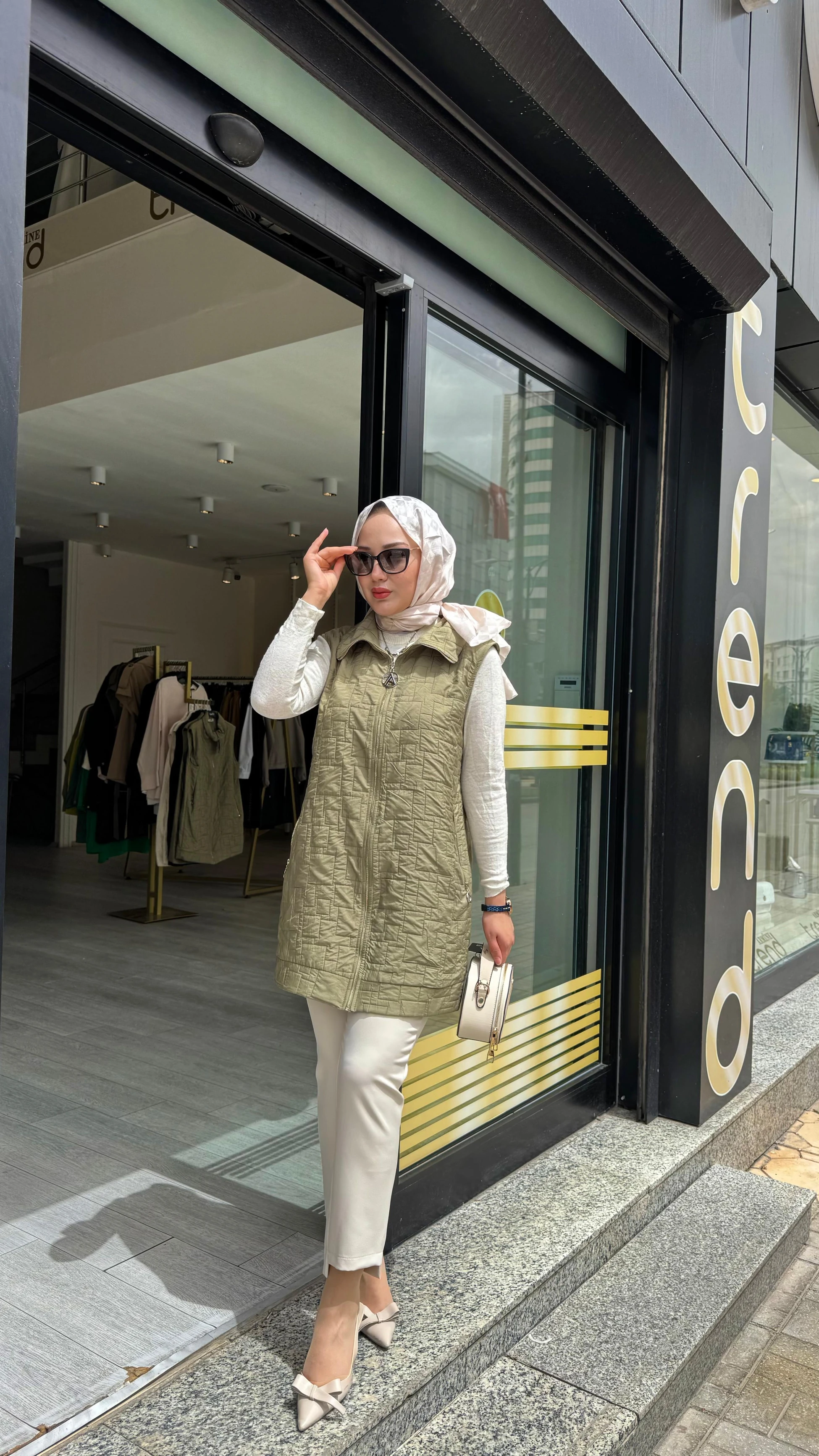 Armine Trend Fermuarlı Kapitone Desenli Rahat Kesim Yelek