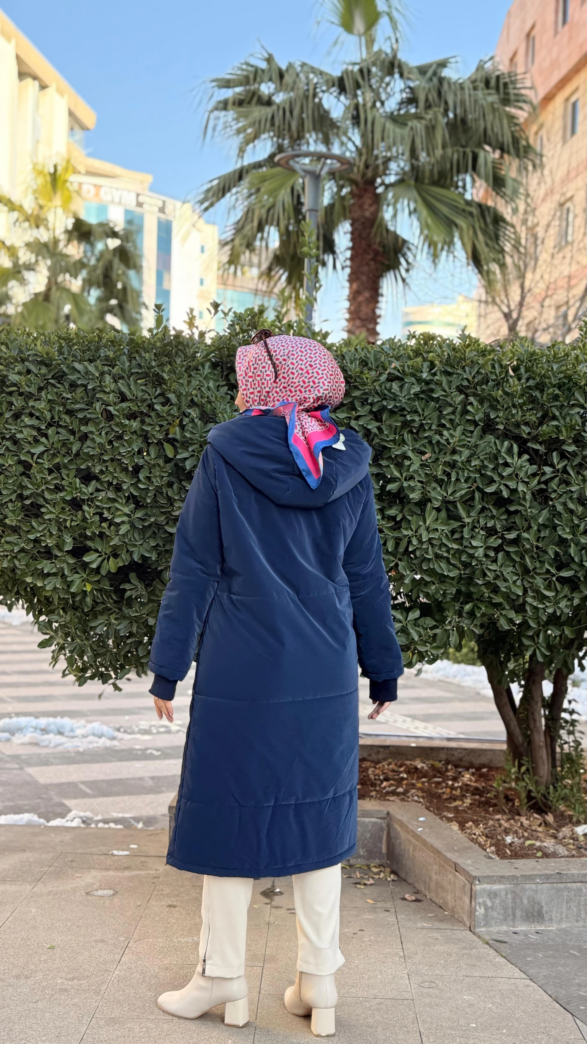 Armine Trend Kapüşonlu Çıtçıt Detaylı Uzun Lacivert Mont