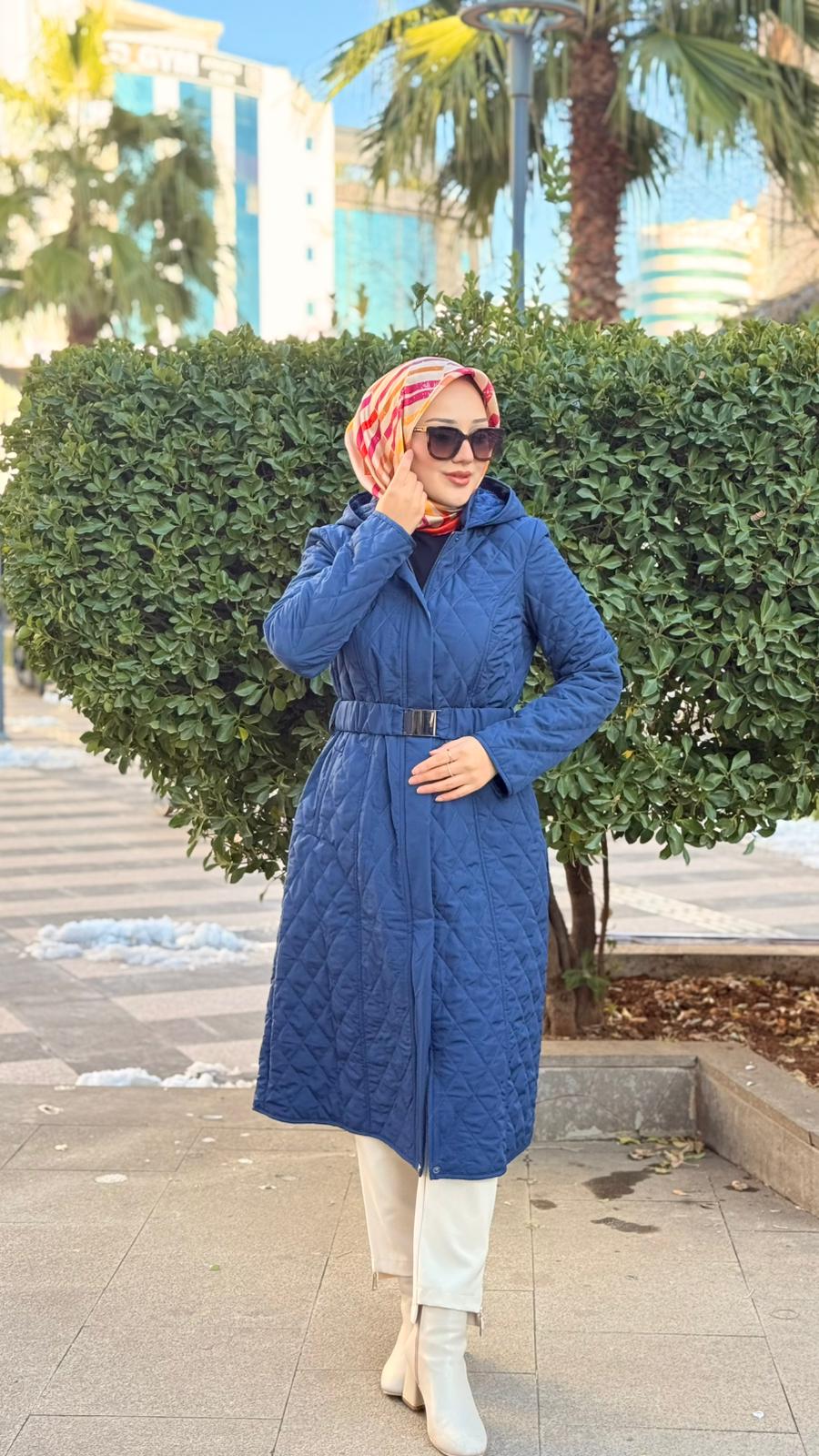 Armine, Trend Kemer Detaylı Kapüşonlu Kapitone Uzun Mont